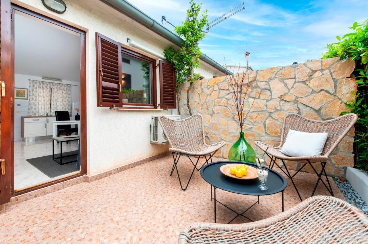 Villa B&B Marina & Parking Free Rovinj Exterior foto