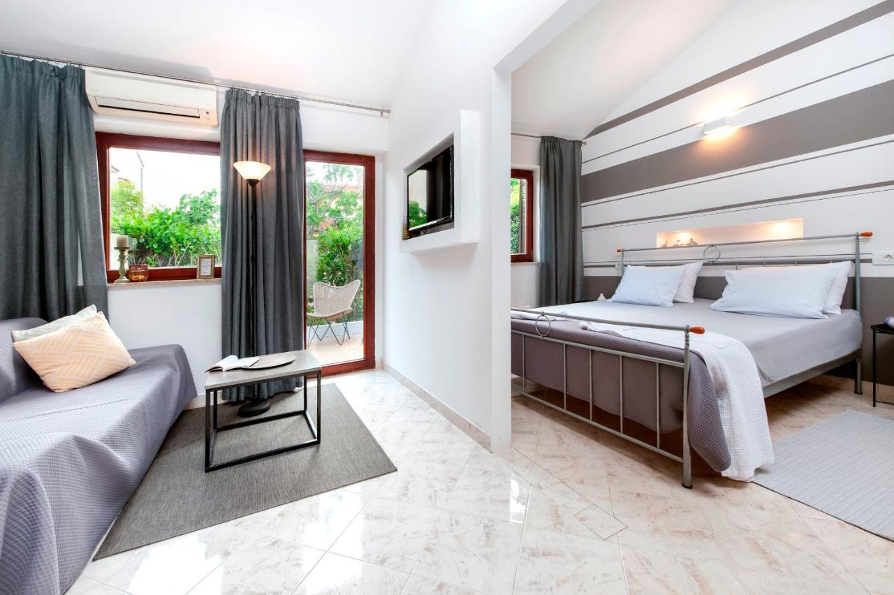 Villa B&B Marina & Parking Free Rovinj Exterior foto